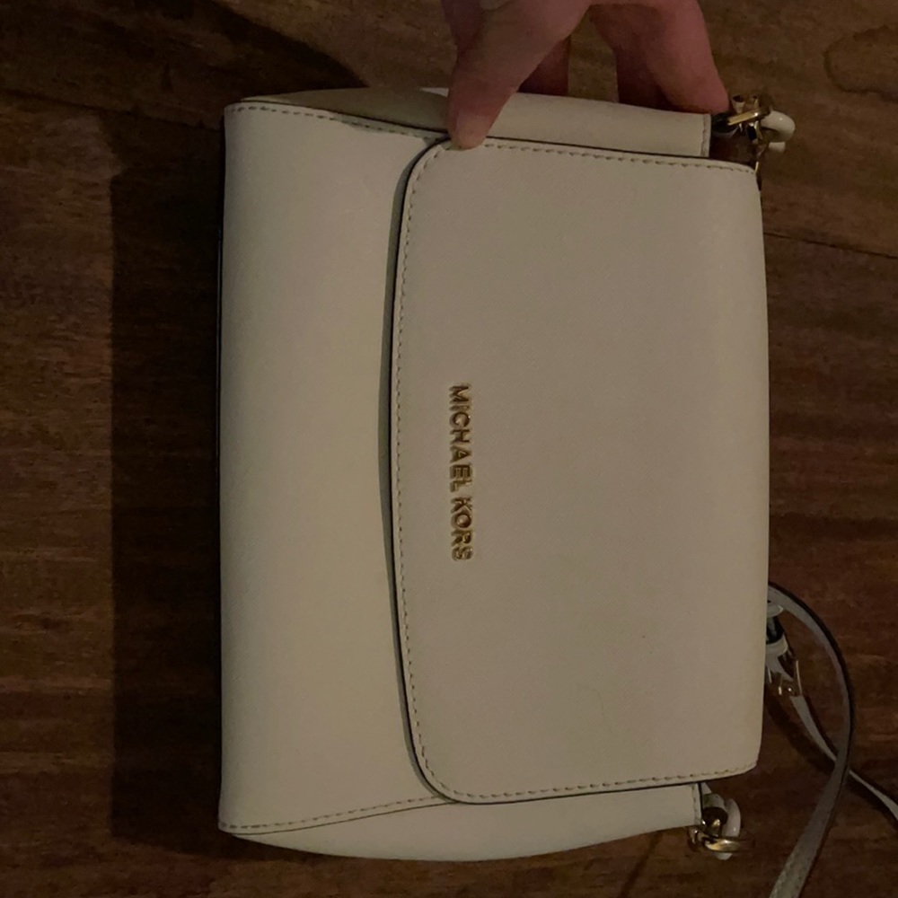 Michael kors crossbody